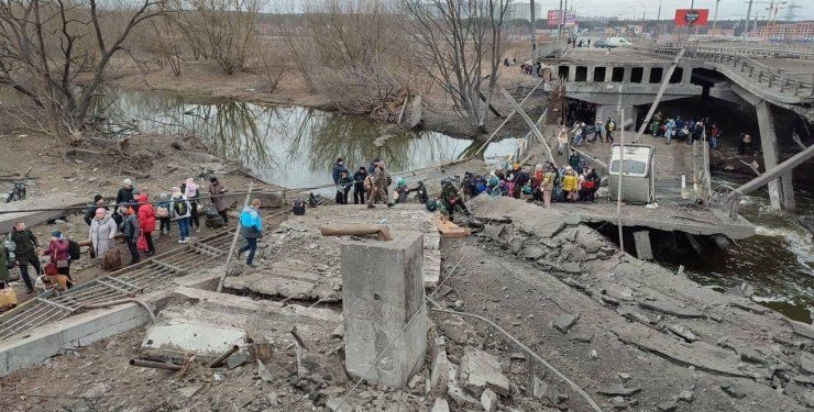 Міст у Романівці був зруйнований на другий день повномасштабного вторгнення росії.