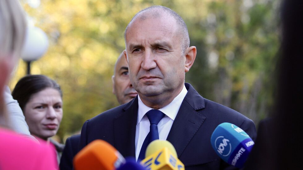 Президент Болгарії наклав вето на надання Україні бронетехніки.