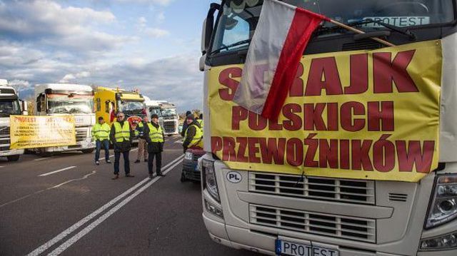 Кільцева чинної влади: опозиція Польщі на низькому старті наведення порядку в країні