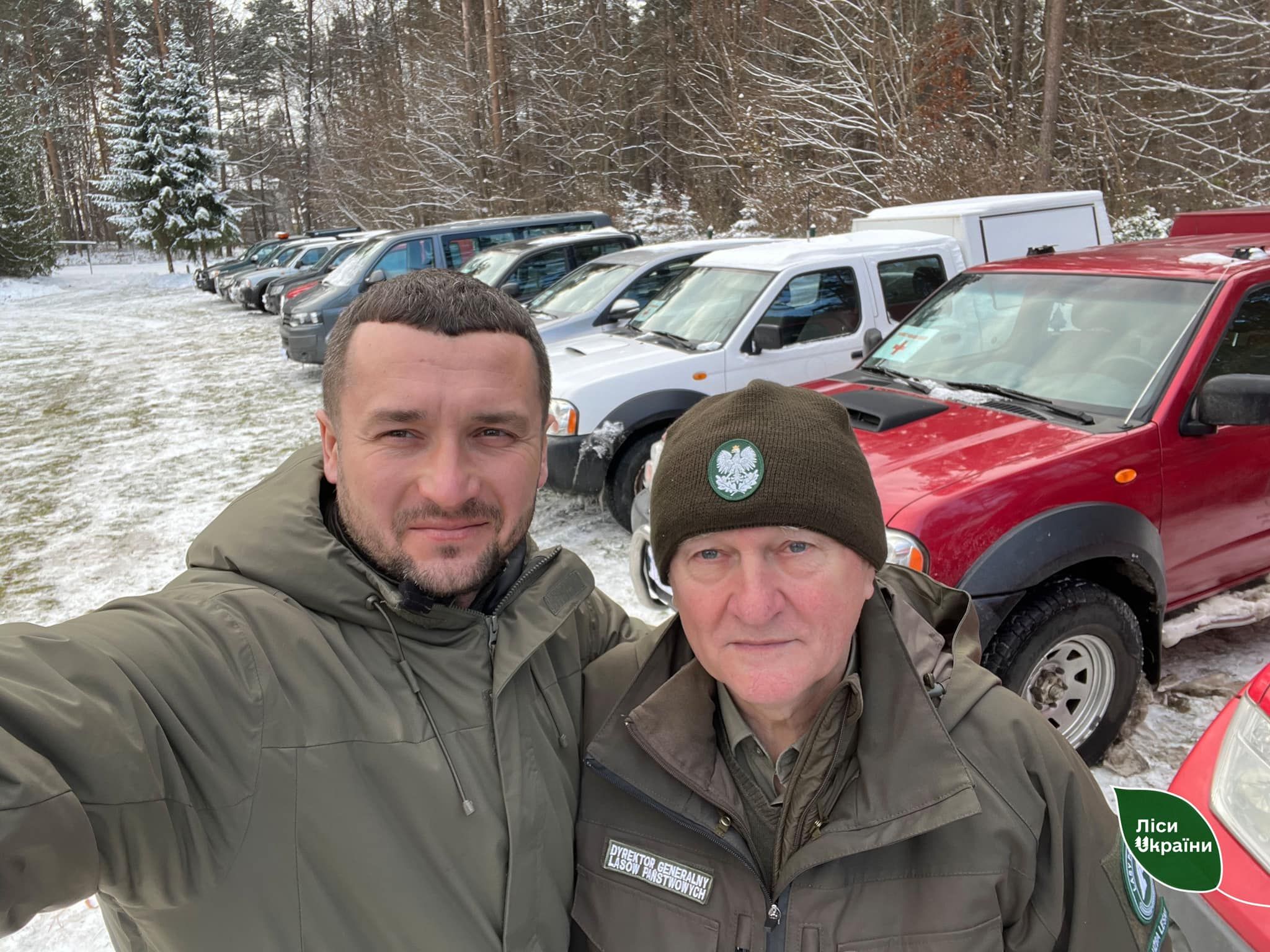 Польські лісівники передали для ЗСУ 20 позашляховиків і 22 дрони