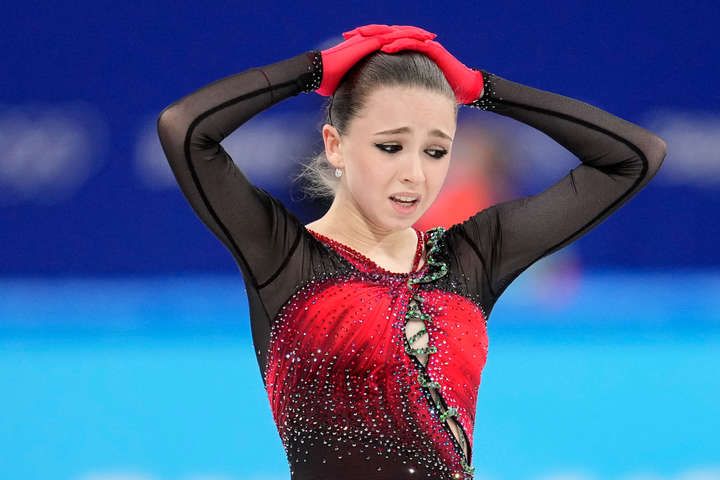 Валієва «посприяла»: російських фігуристів офіційно позбавили «золота» Олімпіади-2022