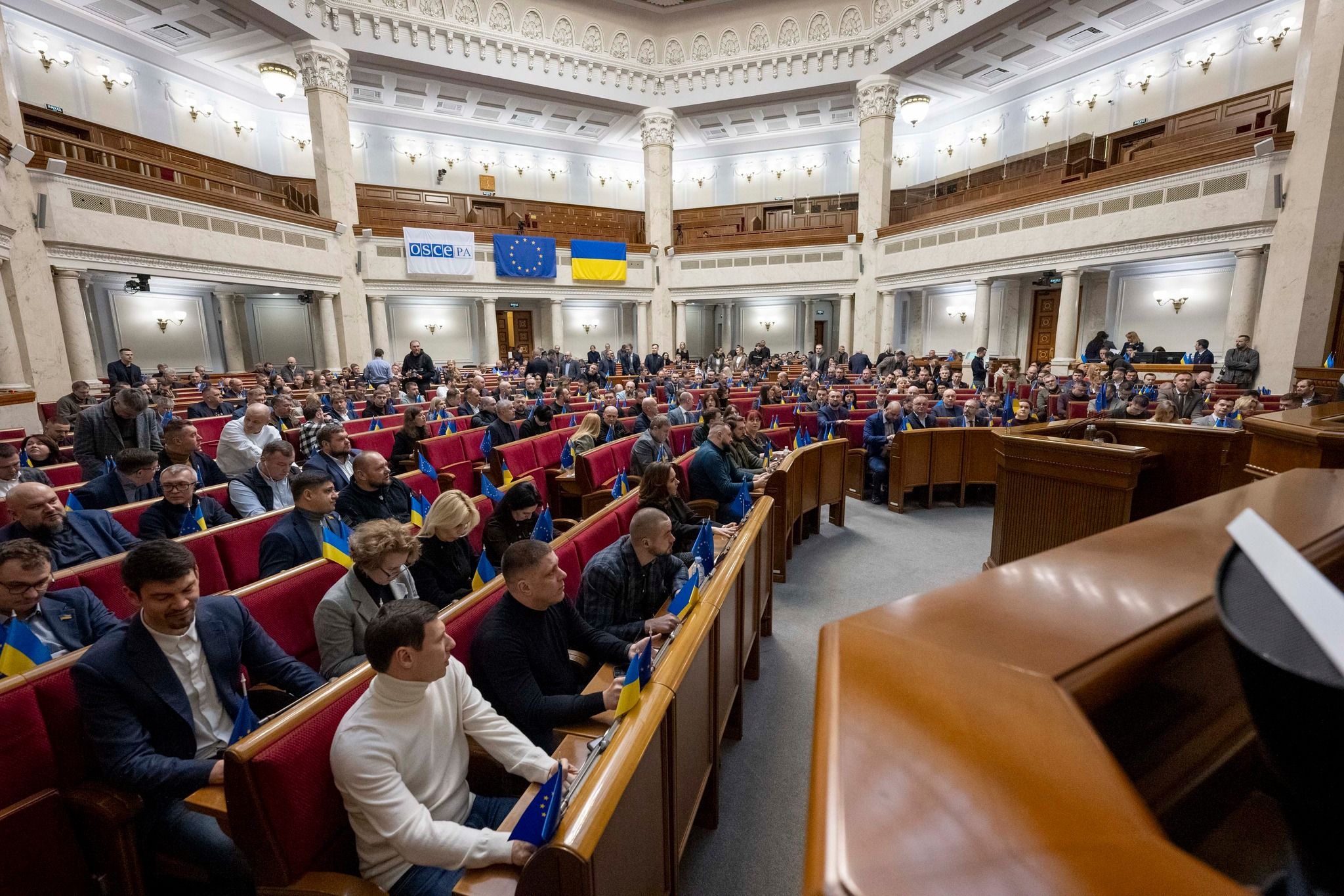 Тимошенко пропонує розробити мотиваційний, а не репресивний закон про мобілізацію