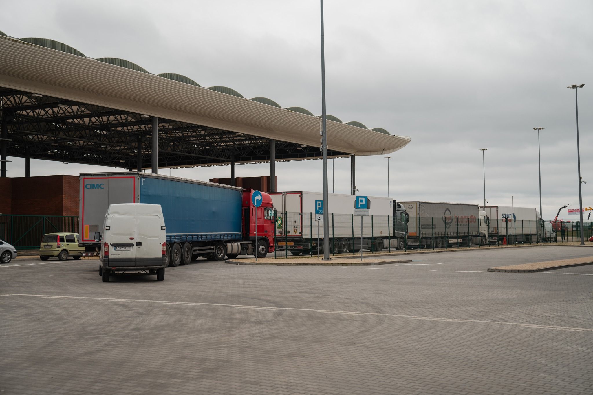 Урядовці України і Польщі обговорили блокаду пасажирського транспорту