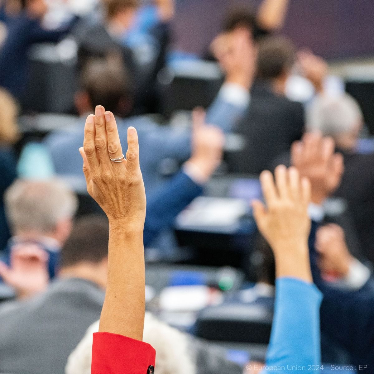 Європарламент ухвалив директиву про гармонізацію застосування санкцій проти рф