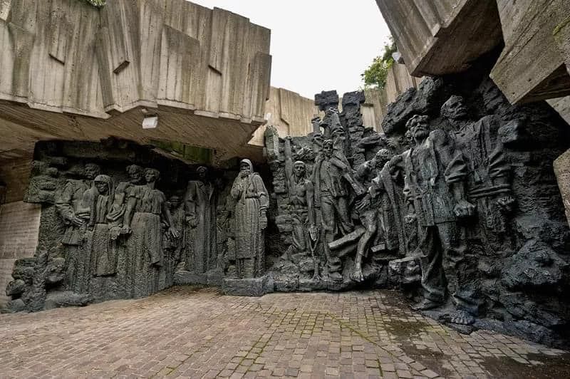 Національний музей історії України у Другій світовій війні планує позбутися інструментів радянської пропаганди.