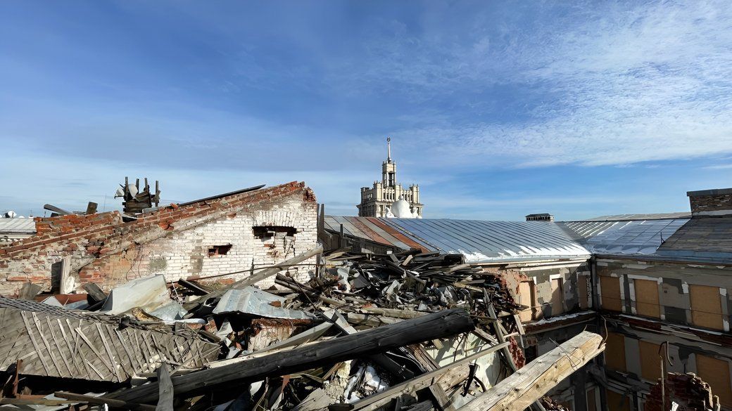 Росіяни вгатили КАБами по Харкову й області: є руйнування та пожежі, фото