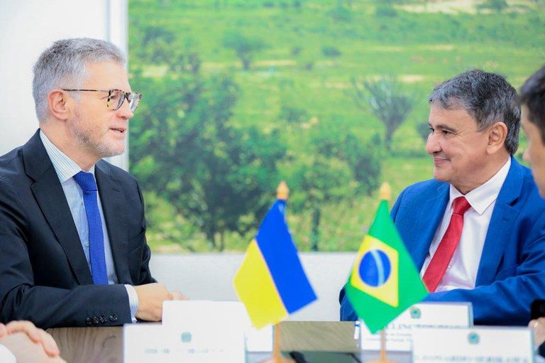 Посол Мельник намагається зацікавити бразильців проблемами України.