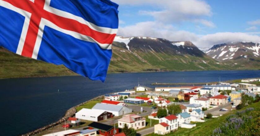 Парламент Ісландії схвалив довготермінову політику підтримки України