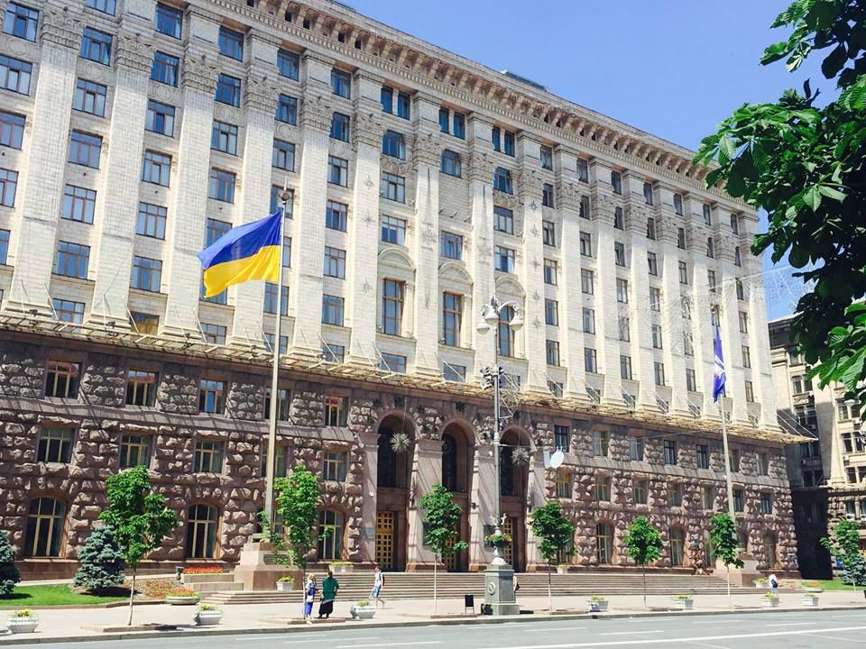 У Києві депутати міськради ухилилися від військової служби, справу передали до суду.