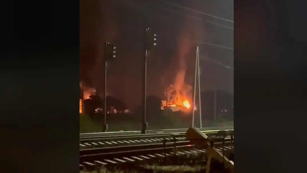 Одна з палаючих нафтобаз у Краснодарському краї.