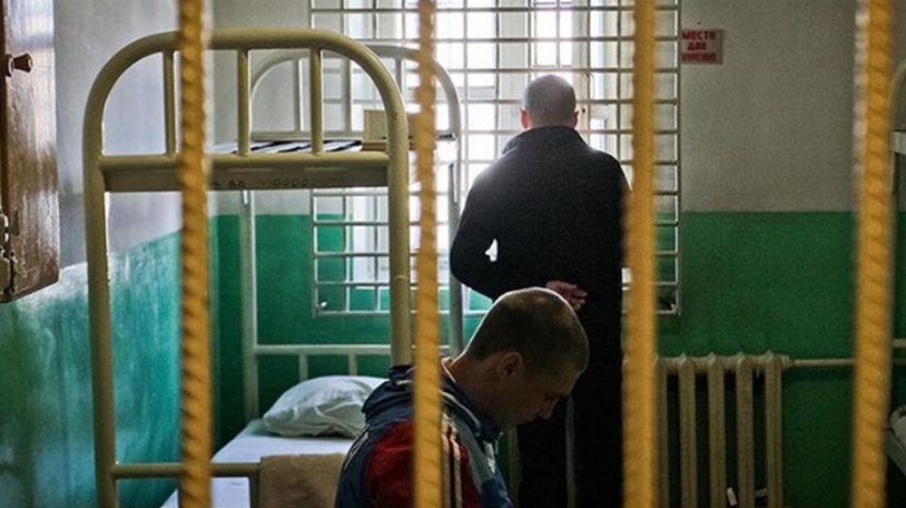 Тисячі засуджених в Україні хочуть воювати - Мінюст