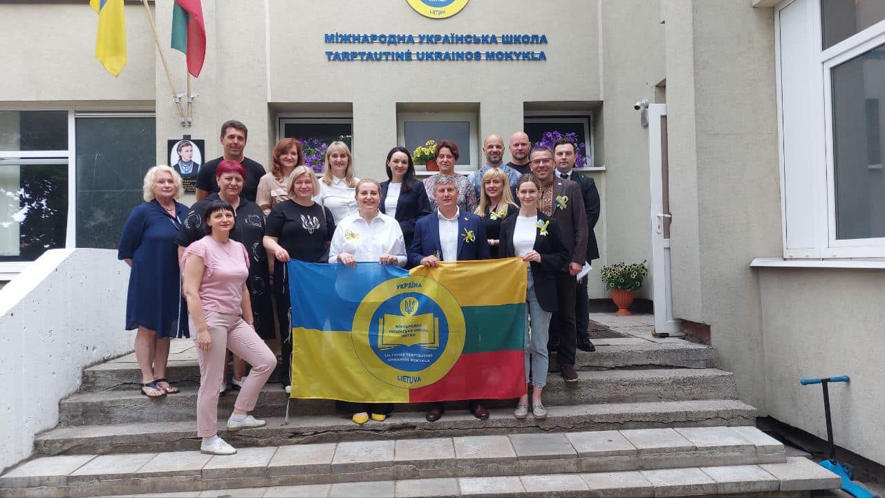 Гості під великим враженням від роботи української школи і українського центру в Вільнюсі.