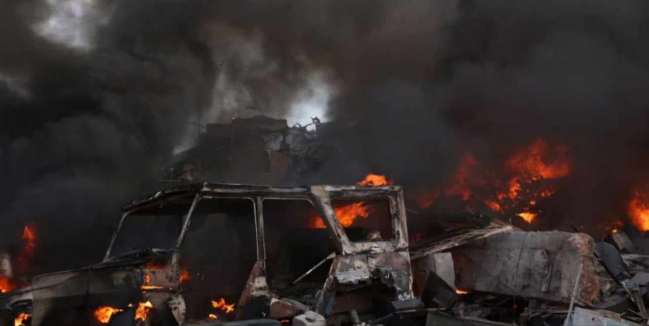 Ракетний удар по Дніпру: від уламків постраждало 7 людей, фото