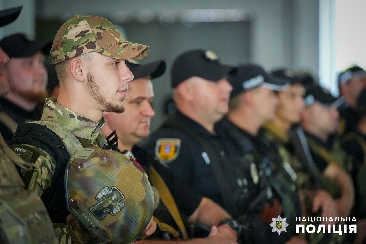 Кожен другий правоохоронець у тилу приєднається до своїх колег у війську.