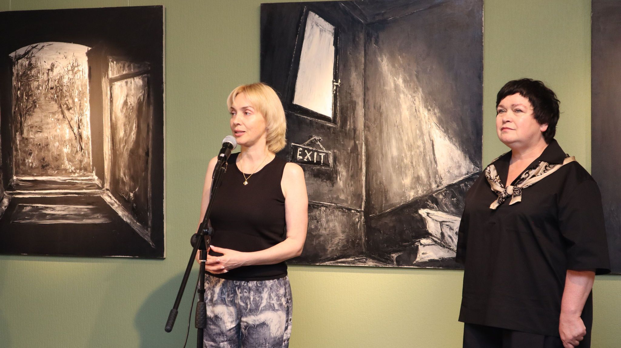 Вихід є — перемога: чорно-білі картини Алли Ронікіер допомагають подолати стресовий розлад