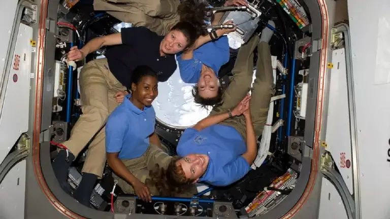 Жінки краще за чоловіків переносять космічні польоти - дослідження