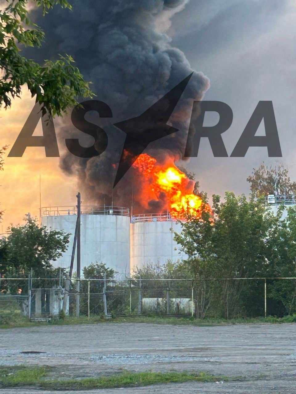 Українські дрони атакували нафтобазу в Тамбовській області рф: горить резервуар.