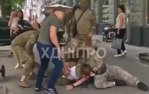 Очільник МВС прокоментував напад на добровольця у Дніпрі