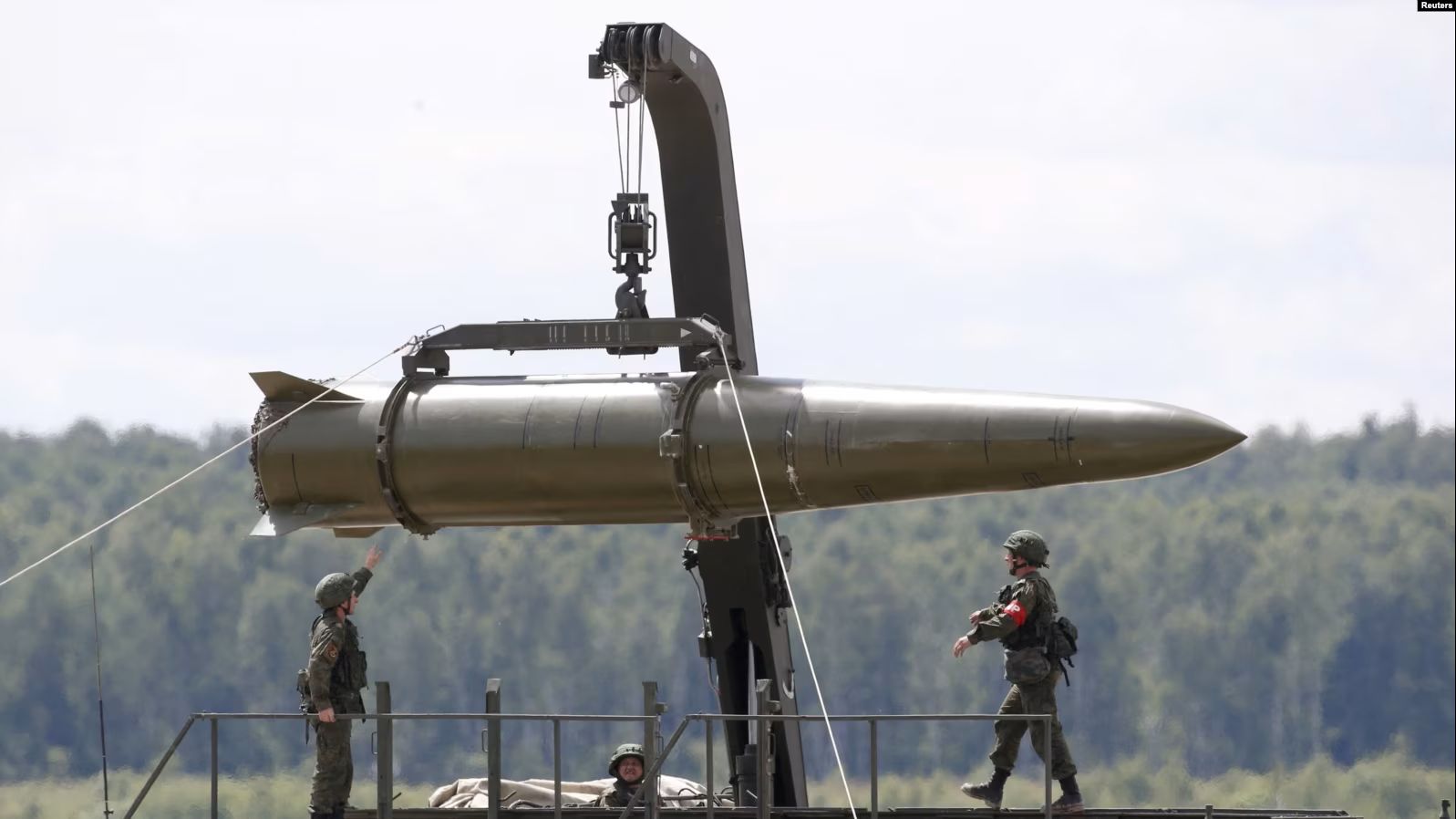 рф може скоротити час прийняття рішення про застосування ядерної зброї – депутат Держдуми