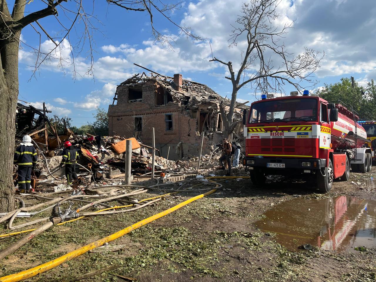 Корпорація «Монстрів»: як «Вовки» і «Павуки» допомагають рятувальникам долати наслідки атак рф