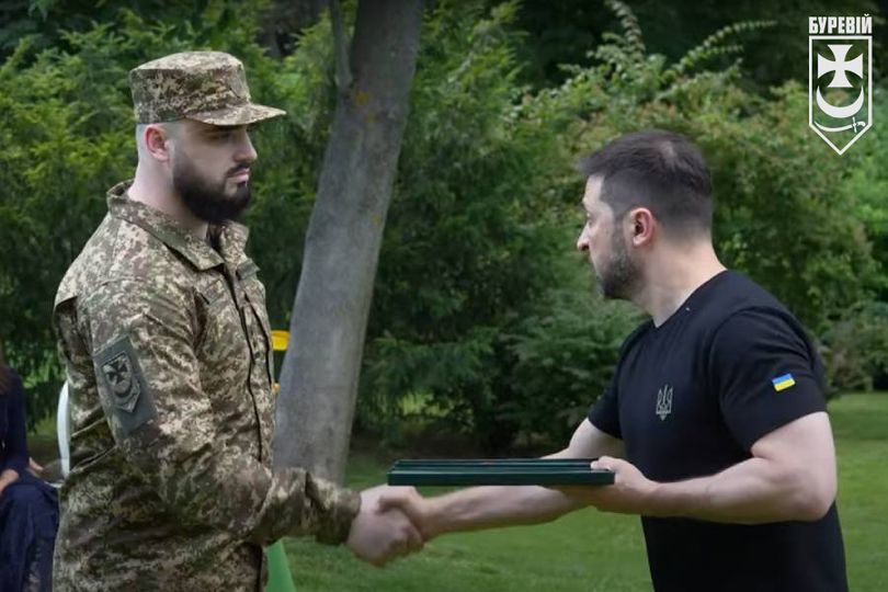 Командир бригади «Буревій» Антон Задорожний нагороджений «Хрестом бойових заслуг»