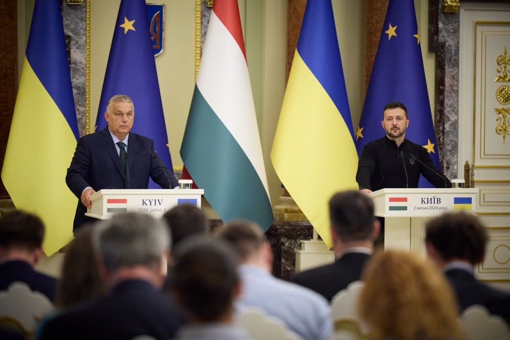 Орбан і Зеленський під час брифінгу в Києві.