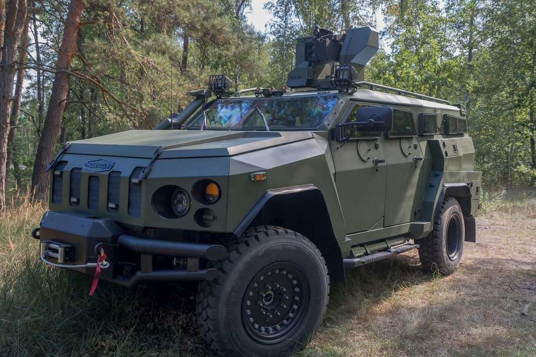 «Українська бронетехніка» передала Нацгвардії першу партію машин «Новатор-2» із засобами РЕБ