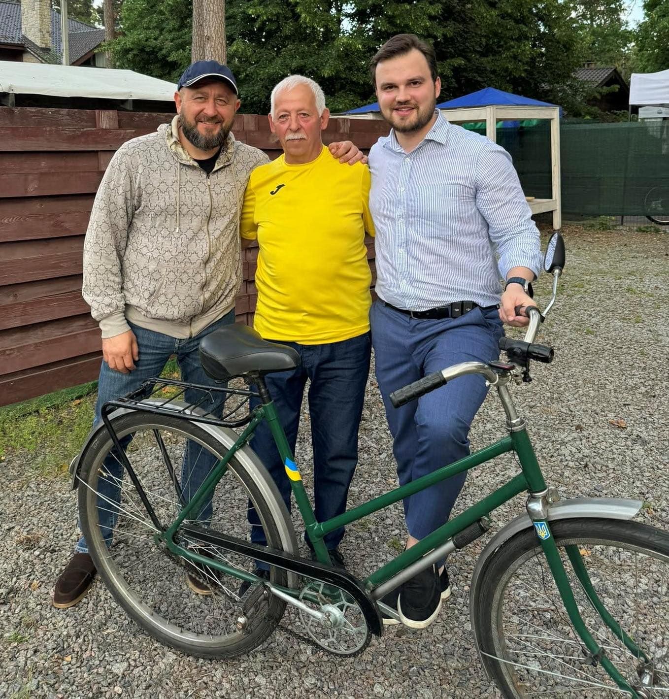 Подолав 1219 км на велосипеді: 64-річний житель Полтавщини зібрав понад 1,5 мільйона для ЗСУ