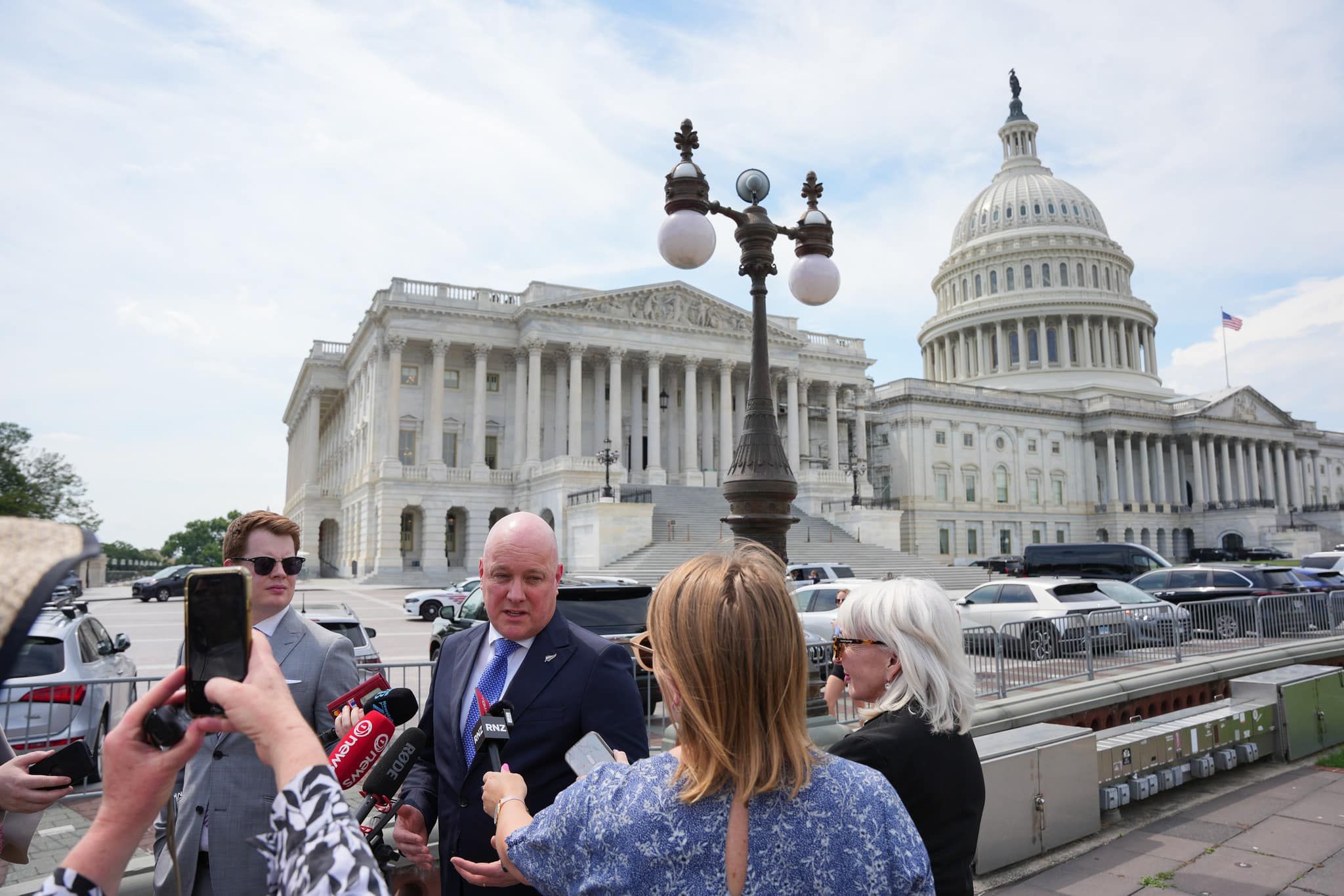 Крістофер Лаксон у Вашингтоні повідомив журналістам про багатомільйонну допомогу Україні.