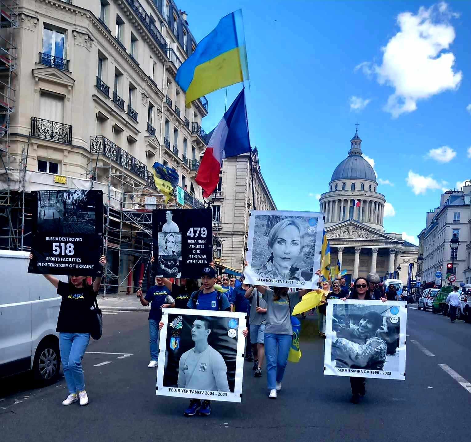 Українці в Парижі вшанували пам’ять загиблих українських спортсменів