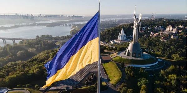 Україна крізь століття «зберігає себе, хоч би що відбувалося»