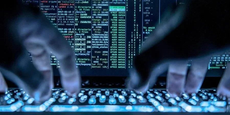 На Росії вже визнали, що масовий збій в роботі онлайн-сервісів є наслідком атаки "політично мотивованих хакерів".