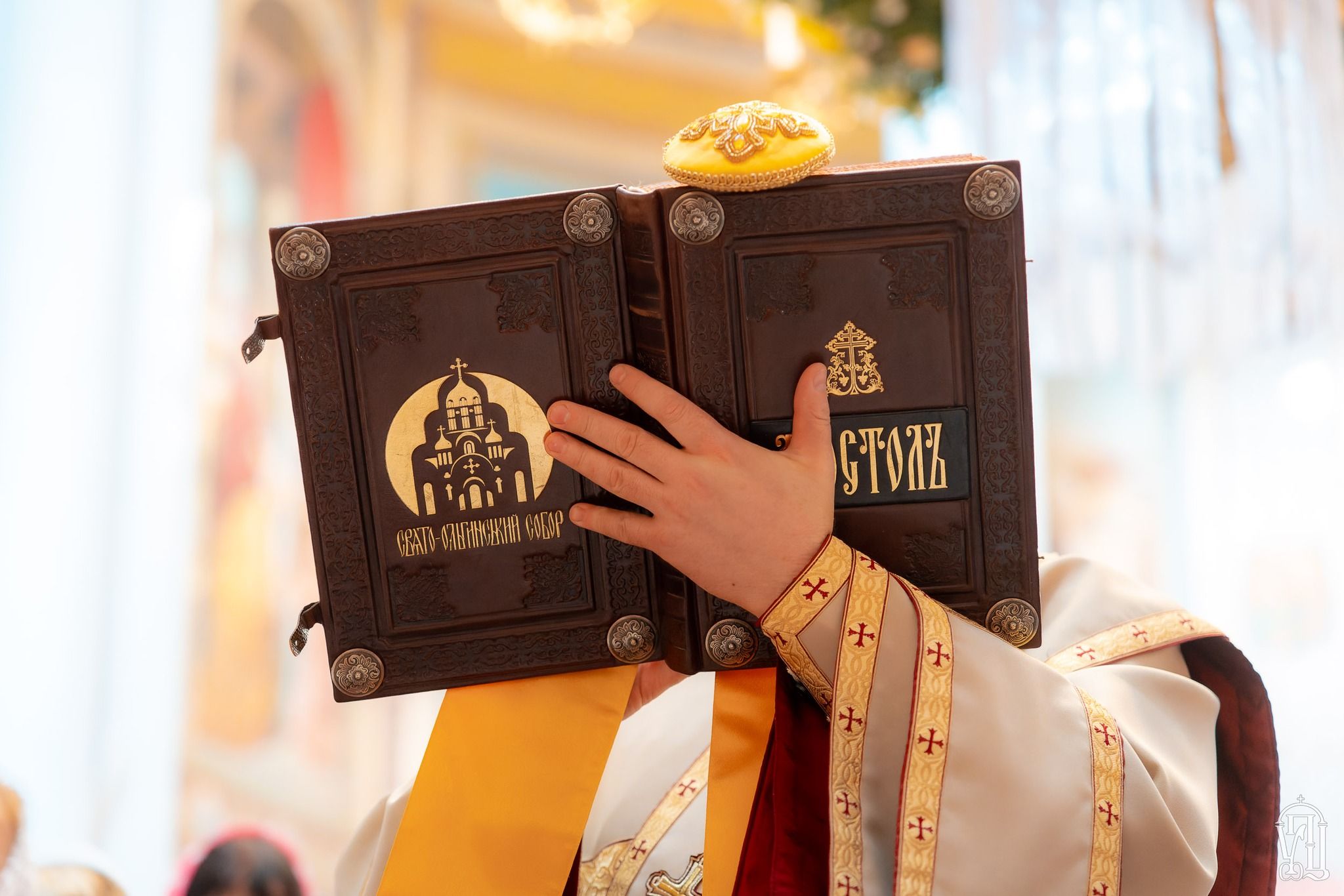 Московське попівство в Україні затято заперечує своє підпорядкування РПЦ.