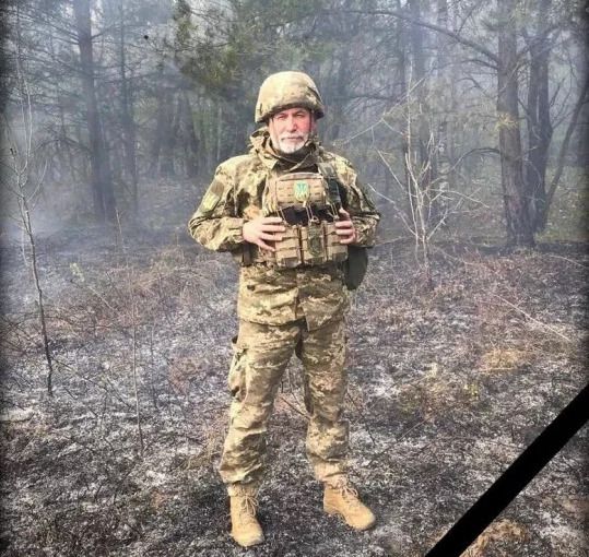 Захищаючи Україну на фронті загинув депутат з Чернівців Дмитро Сірман.