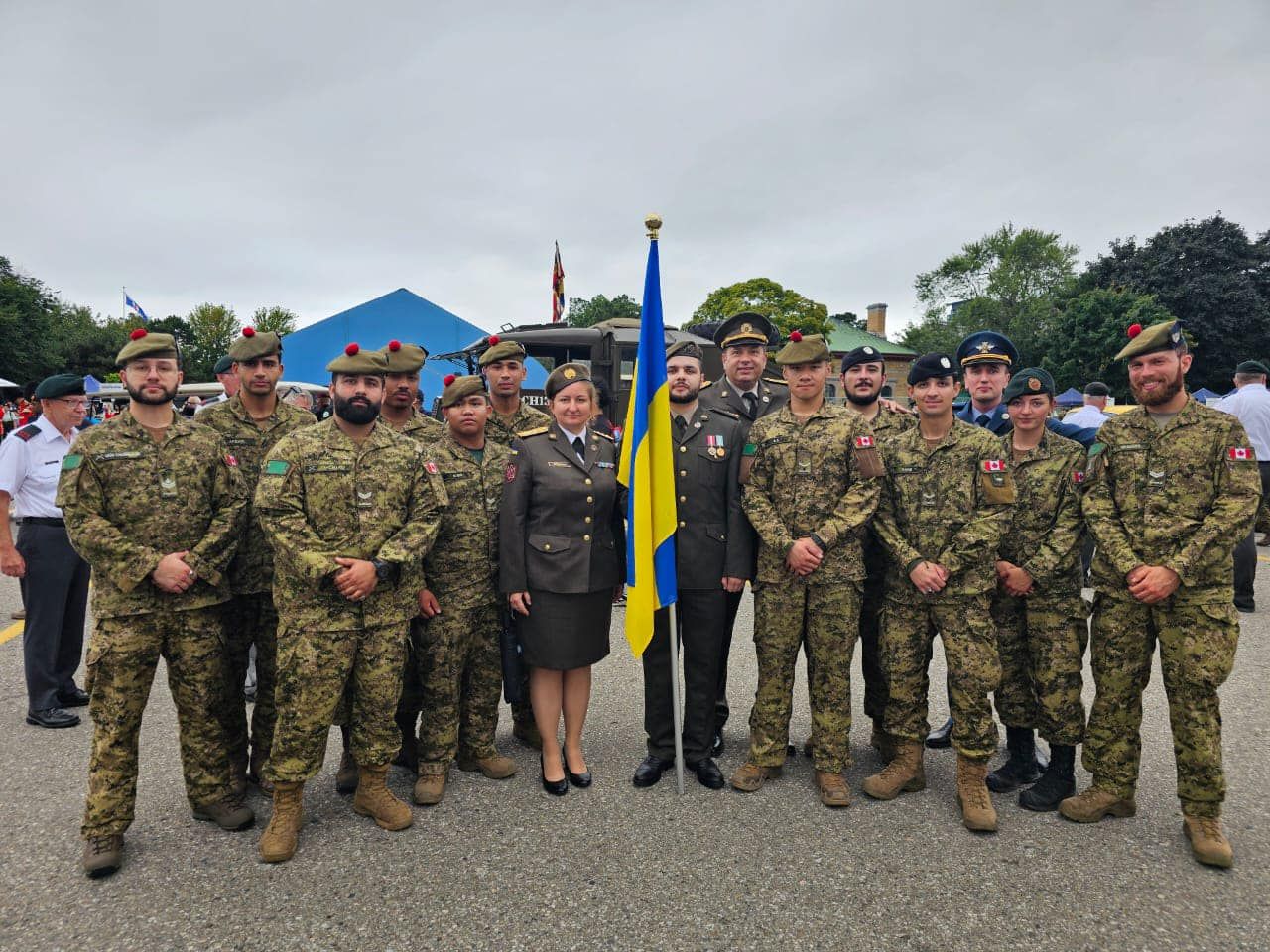 Вперше в історії: Україна взяла участь в параді до Дня воїнів у Канаді, фото