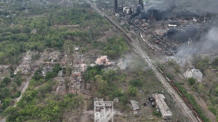 Селище Нью-Йорк, частину якого звільнили "азовці". Йдуть інтенсивні бої.