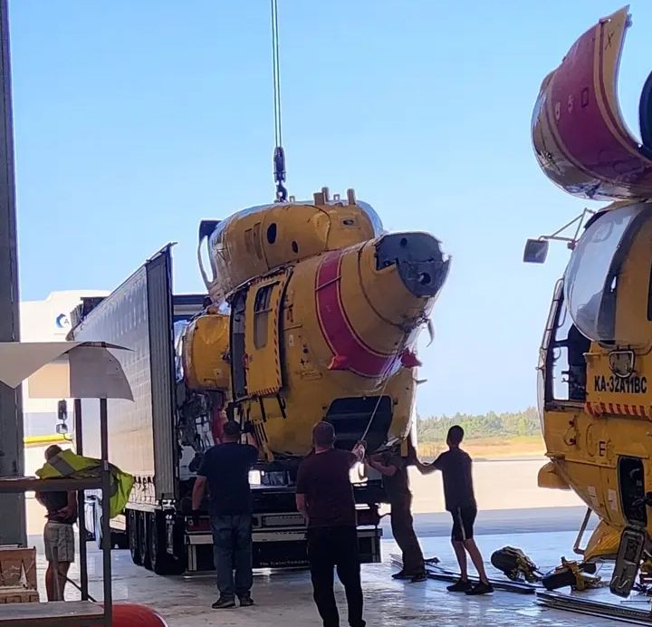 Гелікоптери Ка-32 в розібраному вигляді були завантажені у вантажівки та відправлені до України з Понте-де-Сор у п’ятницю, 6 вересня.