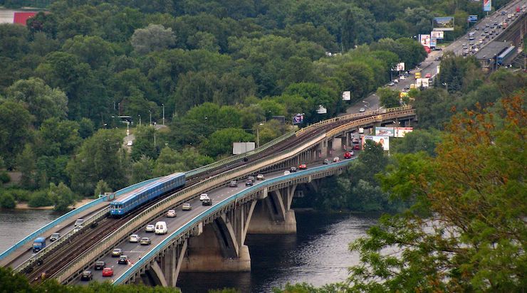 Можуть гепнути будь-коли: мости Метро та Патона аварійні – висновки фахівців