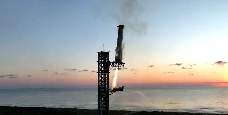 Вперше в історії: SpaceX посадила носій корабля Starship після запуску