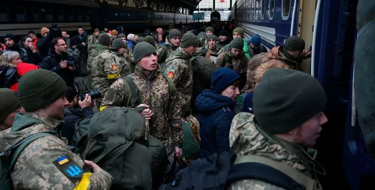 Сирський провів робочу нараду: з грудня відбудеться удосконалення підготовки військовослужбовців, фото