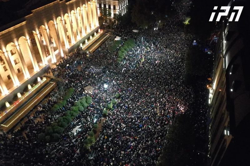 позиційні партії вимагають повторних виборів, які проведе міжнародна виборча адміністрація