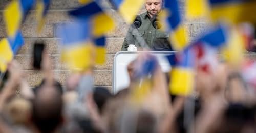 Влада працює над вивченням найкращих практик проведення виборів у складних умовах.