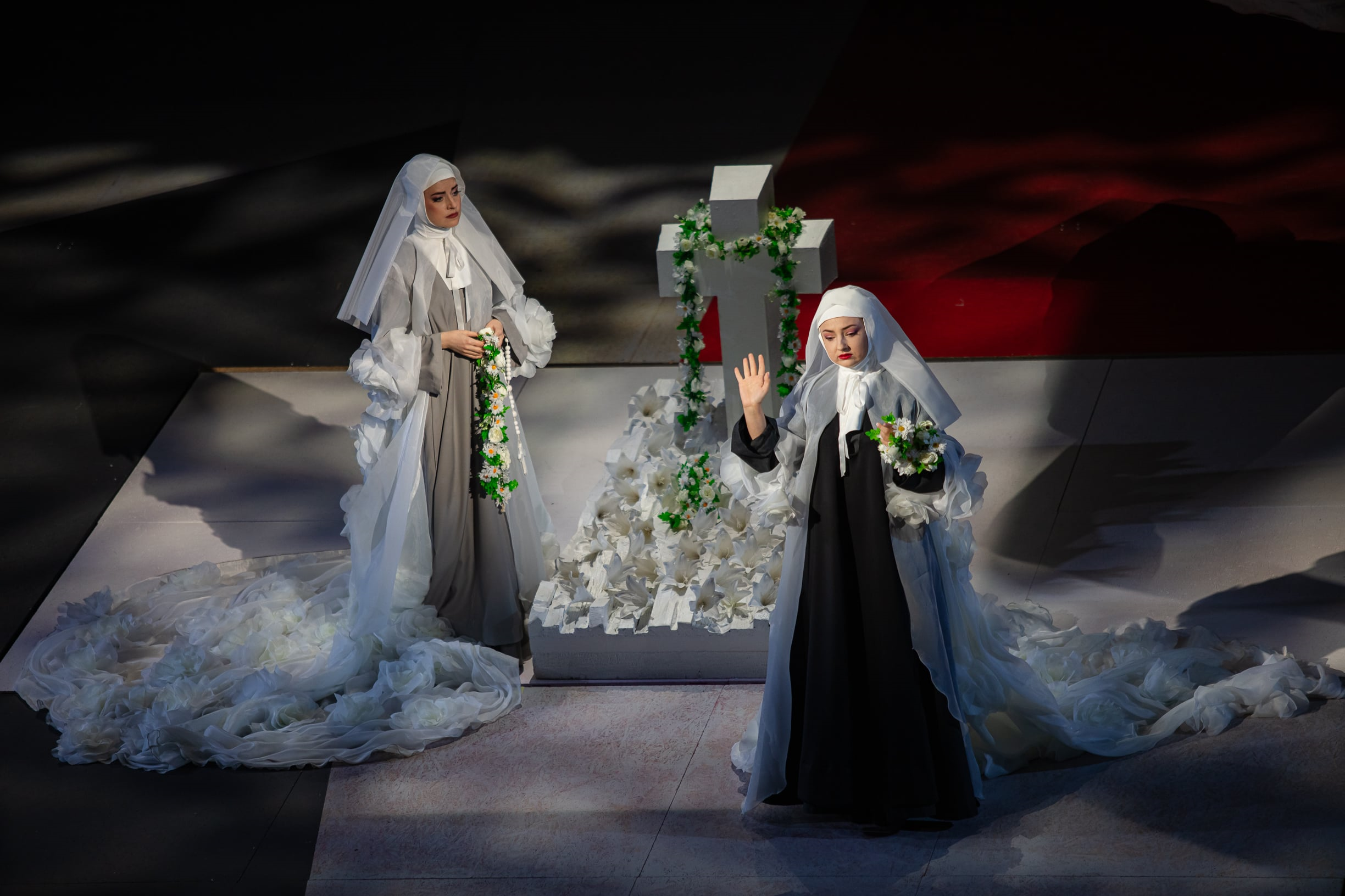 «Діалоги кармеліток»: Львівська національна опера представляє у Києві постановку Василя Вовкуна