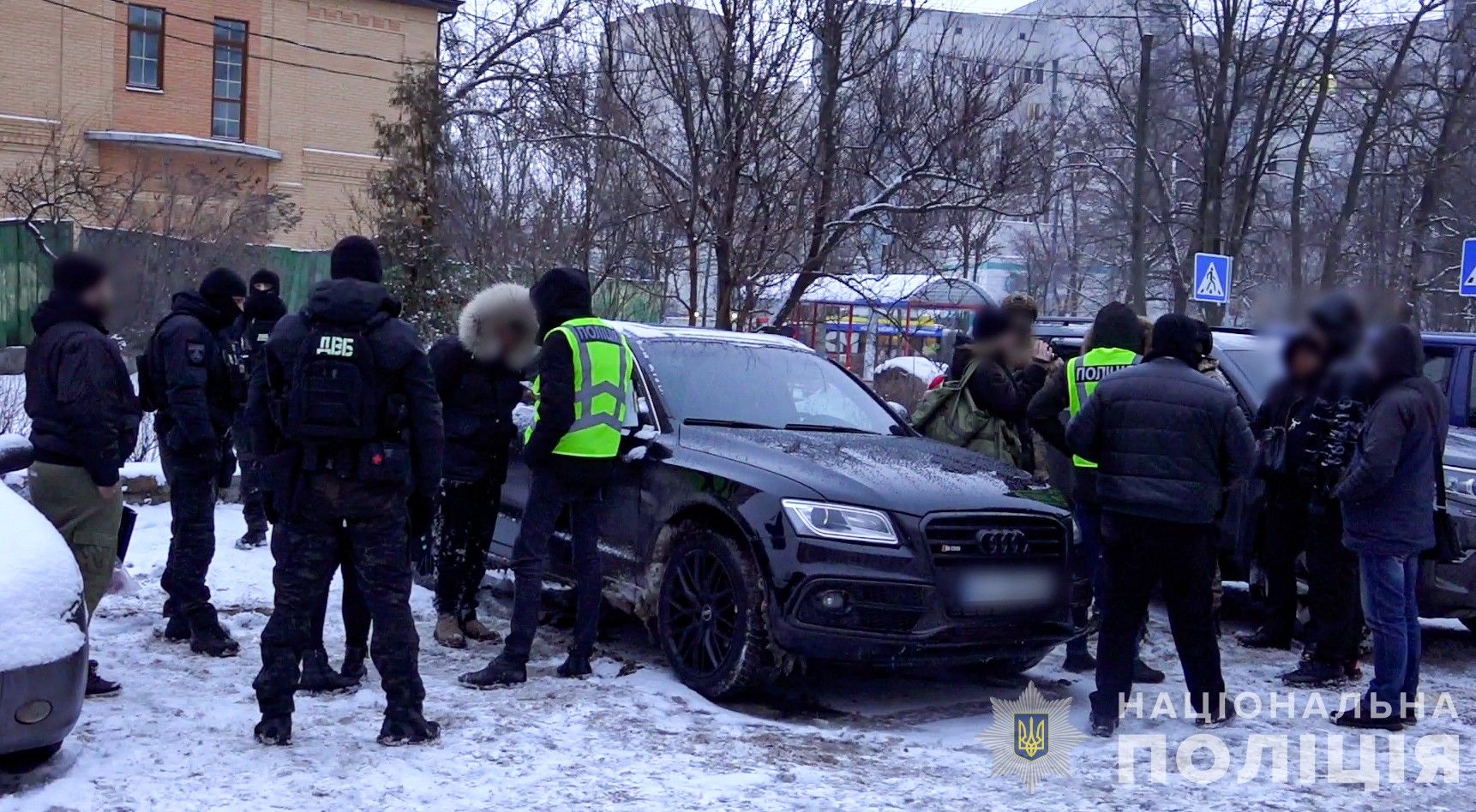 Столичні поліцейські викрили злочинну організацію наркоторговців.