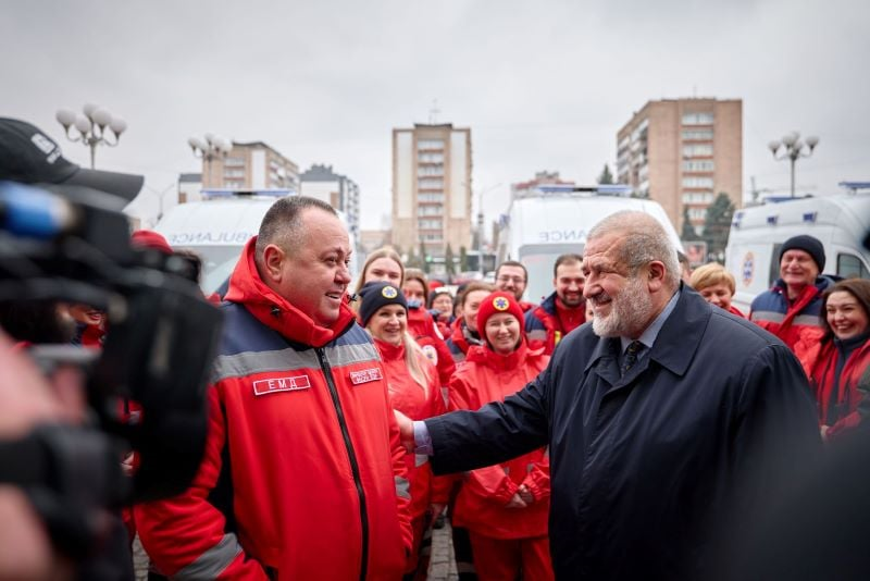 Фонд національного добробуту Криму допоміг придбати сучасні реанімаційні автомобілі для Черкащини
