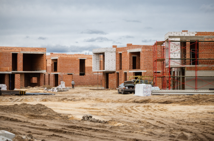 Закон, що все змінить? Підпис Зеленського дозволить легалізувати земельні схеми