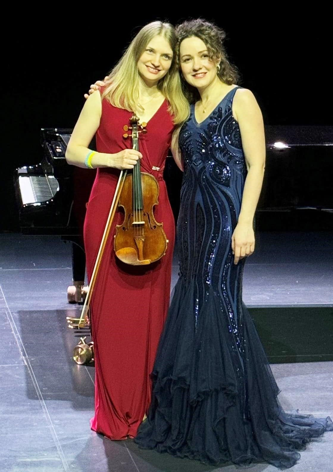 В ім’я перемоги над злом. Як дві полтавки за кордоном допомагають українцям вистояти у війні