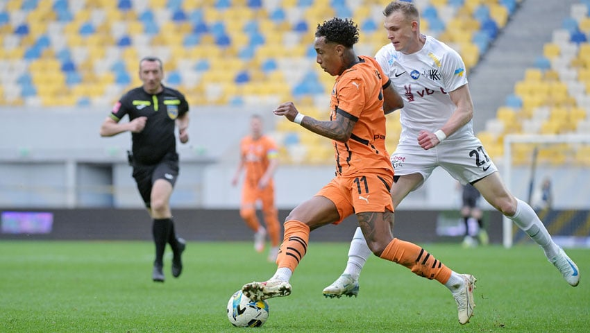 З домашніми заготовками. Із наближенням вирішальних матчів клуби додають у продуктивності та видовищності