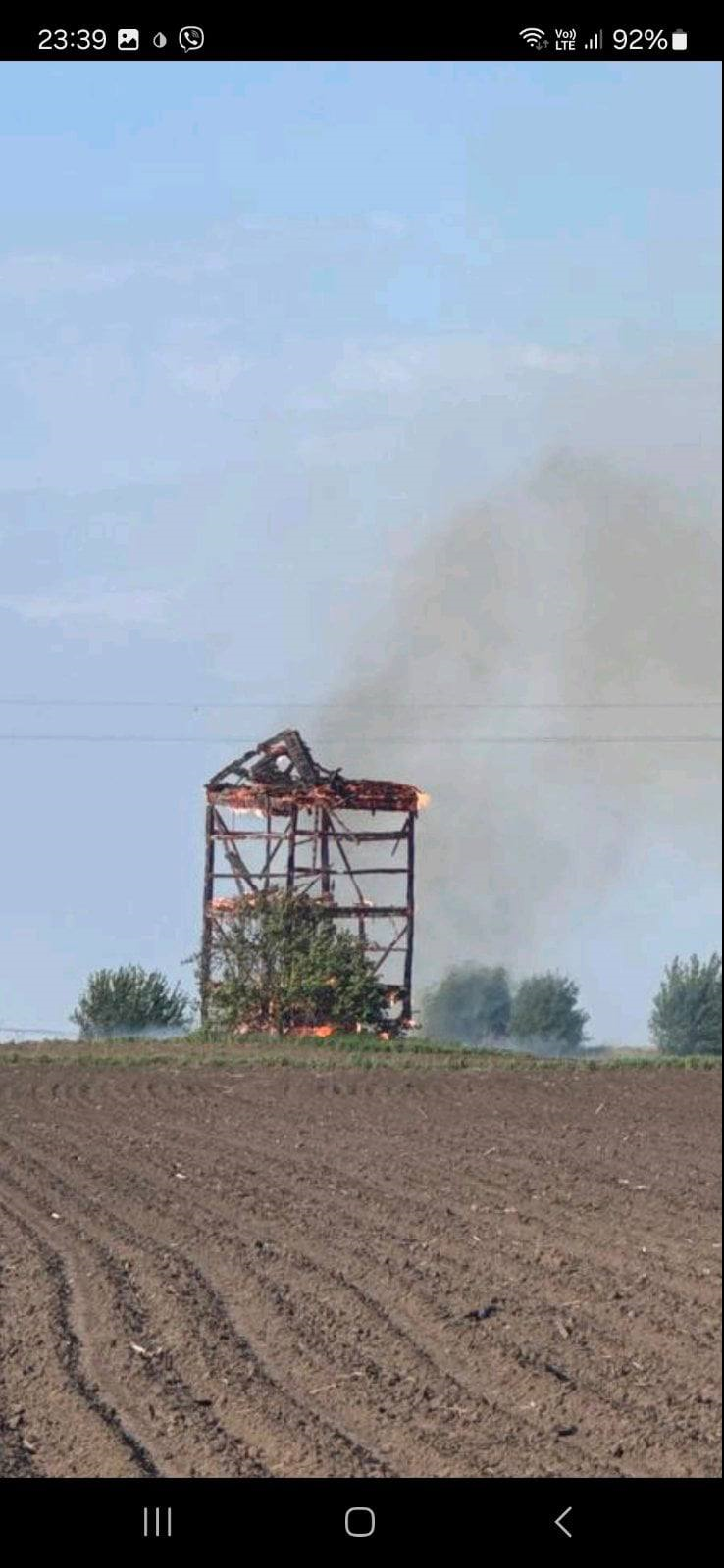 На батьківщині Богдана Хмельницького підлітки задля розваги спалили 100-річний вітряк