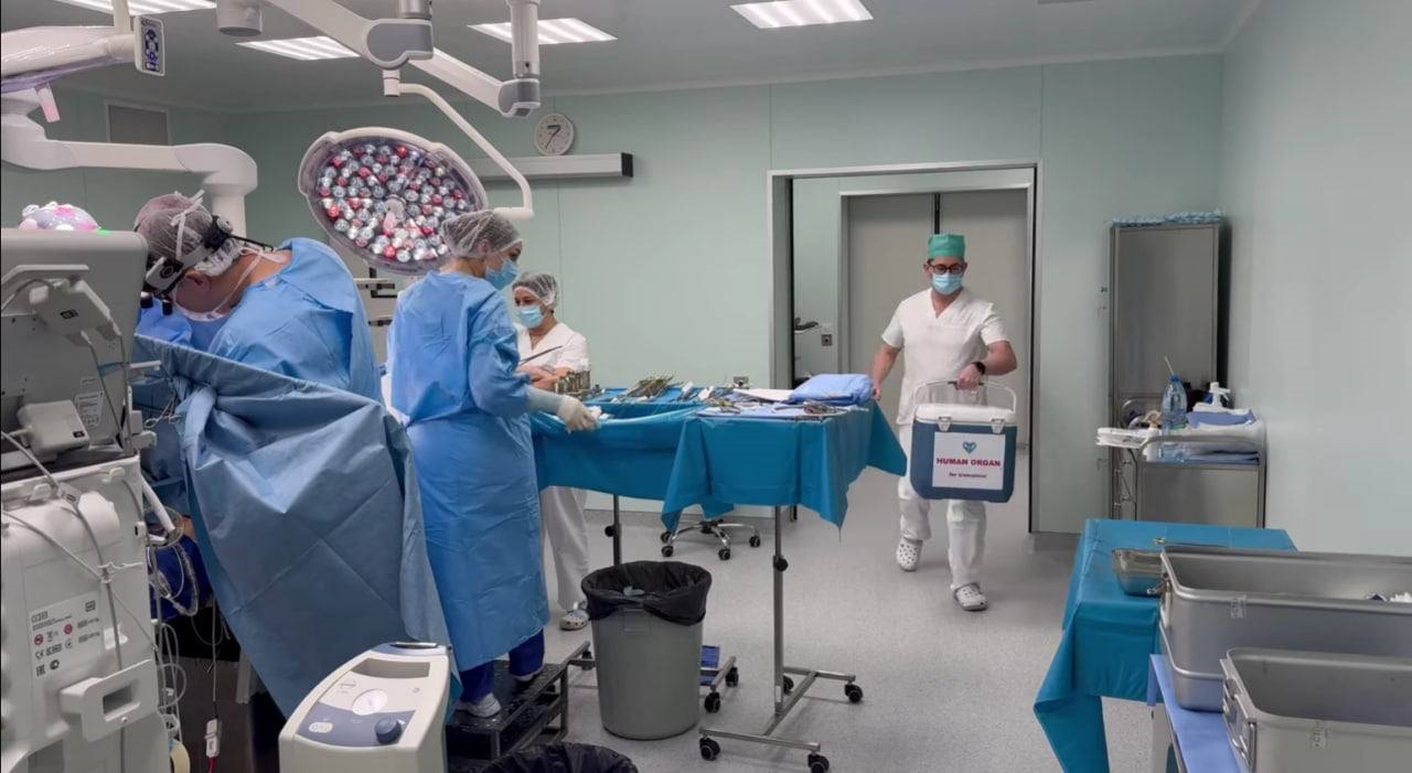 У Черкаському кардіоцентрі провели трансплантацію серця за новою методикою